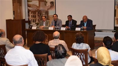 المركز القومي للمسرح يناقش 