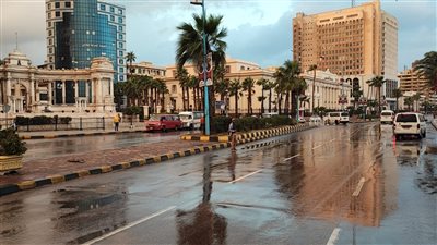 10 صور ترصد شوارع الإسكندرية بعد سقوط الأمطار اليوم 