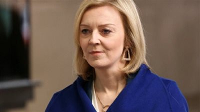 سبب استقالة رئيسة وزراء بريطانيا صاحبة أقصر مدة حكم