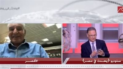 شريف عامر يوقع على وثيقة لعودة حجر رشيد على الهواء