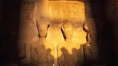 ما لا تعرفه عن ظاهرة تعامد الشمس على رمسيس الثاني بـ 