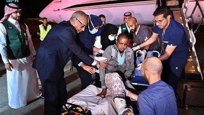 إنفاذًا لتوجيهات خادمِ الحرمين.. مصابي الحادث الإرهابي بمقديشو يصلون للمملكة لتلقي العلاج