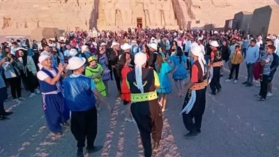 قصور الثقافة تختتم احتفالاتها بتعامد الشمس على وجه تمثال رمسيڛ الثاني