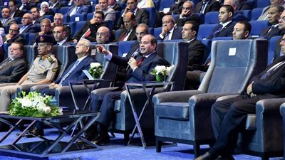 مش فلوس في جيب الناس.. 