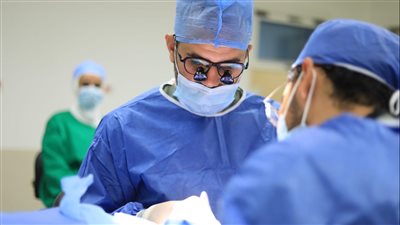 الرعاية الصحية تعلن نجاح 10 عمليات للقلب المفتوح بمستشفى طيبة التخصصي بالأقصر