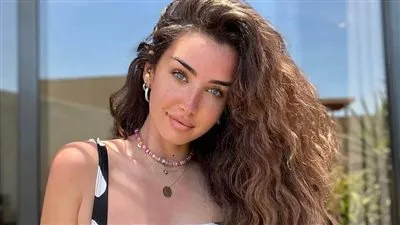 بإطلالة رقيقة.. هنا الزاهد تشارك جمهورها أحدث جلسة تصوير لها