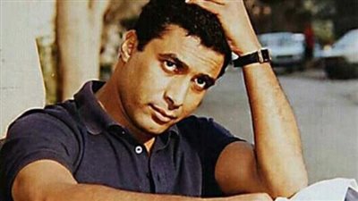 بسبب موهبته الاستثنائية جسد أعظم الشخصيات.. أبرز أعمال أحمد زكي في ذكرى ميلاده 