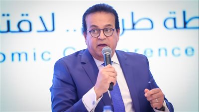 وزير الصحة يترأس جلسة نقاشية لوضع خارطة طريق لزيادة مشاركة القطاع الخاص 