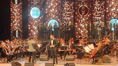 رامي عياش يدعم شيرين عبد الوهاب في حفله ويهديها كوبليه من 