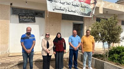 توقيع الكشف الطبي على 1728 مريضًا في قافلة بالدقهلية 