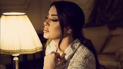 من داخل سيارتها.. ميرنا نور الدين تتألق بأحدث ظهور لها 