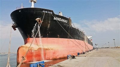 شحن 89780 ألف طن كلنكر إلى كوت ديفوار وغينيا من شرق بورسعيد