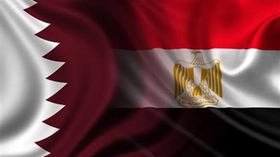 السيسي يؤكد حرص مصر على تطوير التعاون الاقتصادي والتجاري مع قطر