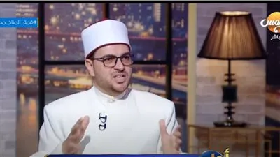 داعية يوجه نداءً للتجار: عليكم بهذا الأمر حتى لا تكونوا عونًا للشيطان (فيديو)