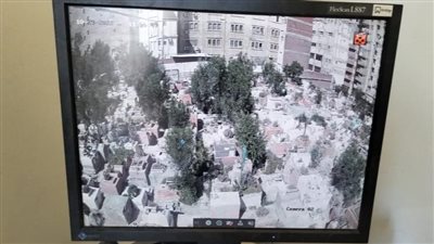 بعد سرقتها.. كاميرات مراقبة بمقابر 