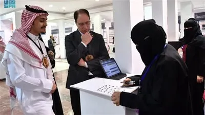  60 طالبًا وطالبة يستعرضون بحوثًا في 21 مجالًا علميًا في جازان