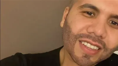 عمر كمال يكشف سبب اجراؤه عملية زراعة شعر الذقن: 