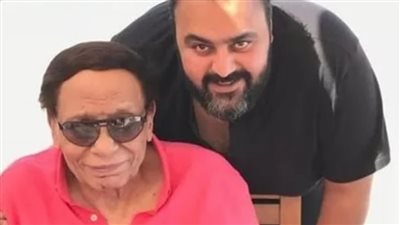 شيكو ينشر صورة برفقة عادل إمام بعد شائعه وفاته