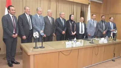 وزارة التموين توقع بروتوكول تعاون مع جهاز تنمية المشروعات الصغيرة والمتوسطة لتمويل وورش المشغولات الذهبية 