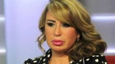إيناس الدغيدي تثير الجدل: لا أحترم أى ممثلة بالحجاب والحجاب أصبح موضة