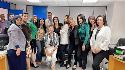 بصحبة أصدقائها.. بسنت النبراوي تحتفل بعيد ميلادها