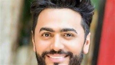 تامر حسني علي منصة 