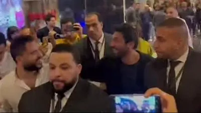 بصور تذكارية.. حسن الرداد يحتفل بعرض فيلمه 