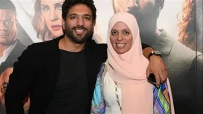 ظهور نادر لشقيقة حسن الرداد في العرض الخاص لـ 