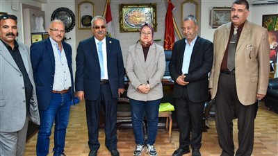 وكيل تعليم بورسعيد تستقبل نقيب العاملين بالتعليم والبحث العلمي 