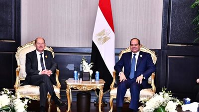 التفاصيل الكاملة حول لقاء الرئيس السيسي بالمستشار الألماني بقمة المناخ بشرم الشيخ
