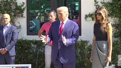 ترمب يدلي بصوته في الانتخابات النصفية للكونجرس.. ويفجر مفاجأة للأمريكيين