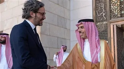 وزير الخارجية السعودي يلتقي بنظيره الأرجنتيني 