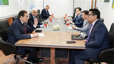 شركة ماليزية تبحث زيادة استثماراتها البترولية بمصر 