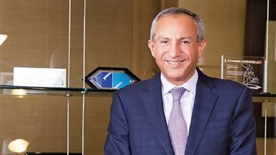 كيف تحول الطبيب رؤوف غبور إلى إمبراطور صناعة السيارات؟ (تعرف على حياته)