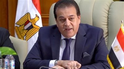 وزير الصحة يوجه مناشدة بشأن الفيروس المخلوي.. ويؤكد: أكثر انتشارا بين هذه الفئة (فيديو)