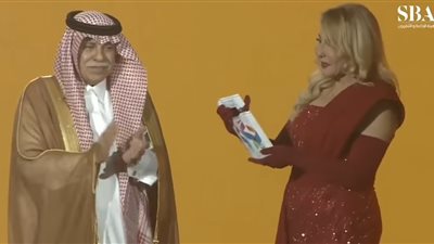 بعد تكريمها من المهرجان العربي للإذاعة والتلفزيون.. نادية الجندي تتصدر تريند 