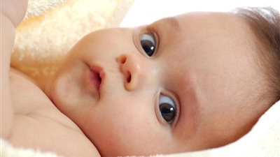 للمقيمين بالسعودية... طرق تسجيل المواليد إلكترونيا عبر منصة أبشر 