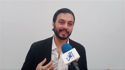 حاتم ستين لـ 