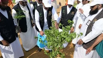 أمين منطقة الباحة يطلق مبادرة تشجير إسكان ناوان