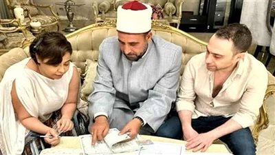 شيرين عبدالوهاب تطمئن جمهورها: 