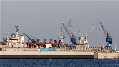 COP 27..توجيه هام من الحكومة المصرية بتبني مشروعات اقتصادية خضراء بقناة السويس 