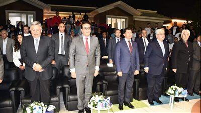 وزير الصحة يشهد ختام بطولة العالم للجامعات في الإسكواش