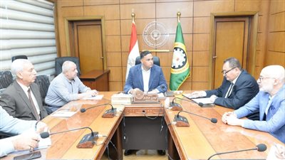 لجان للمرور على مواقع قش الأرز.. وتحرير محاضر للمخالفين بالدقهلية