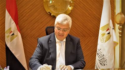  كوادر جامعة حلوان تشارك في تنظيم بطولة العالم للجامعات للإسكواش