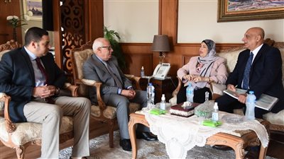 محافظ بورسعيد يستقبل رئيس الشركة القابضة للسياحة والفنادق