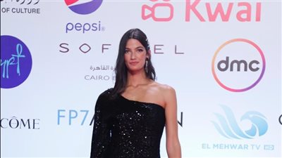 شاهد.. إطلالة تارا عماد في مهرجان القاهرة السينمائي (فيديو)
