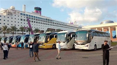 أغلبهم إنجليز.. وصول 1886 سائحا إلى ميناء الإسكندرية (صور)