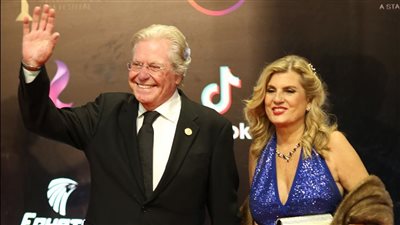 حسين فهمي يكشف ضوابط تكريم الفنانين فى مهرجان القاهرة السينمائي