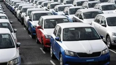 الجمارك: يحق للمغترب استيراد سيارة لاستعماله الشخصي معفاة من الضرائب