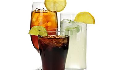 طبيب بهارفارد يفجر مفاجأة عن المشروبات الغازية: 